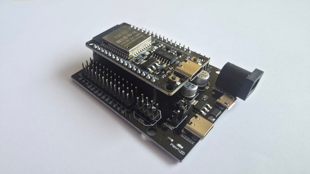 🌐 ESP32 (Type-C) inkl. Expansion Shield – Gør dine projekter trådløse! 🚀