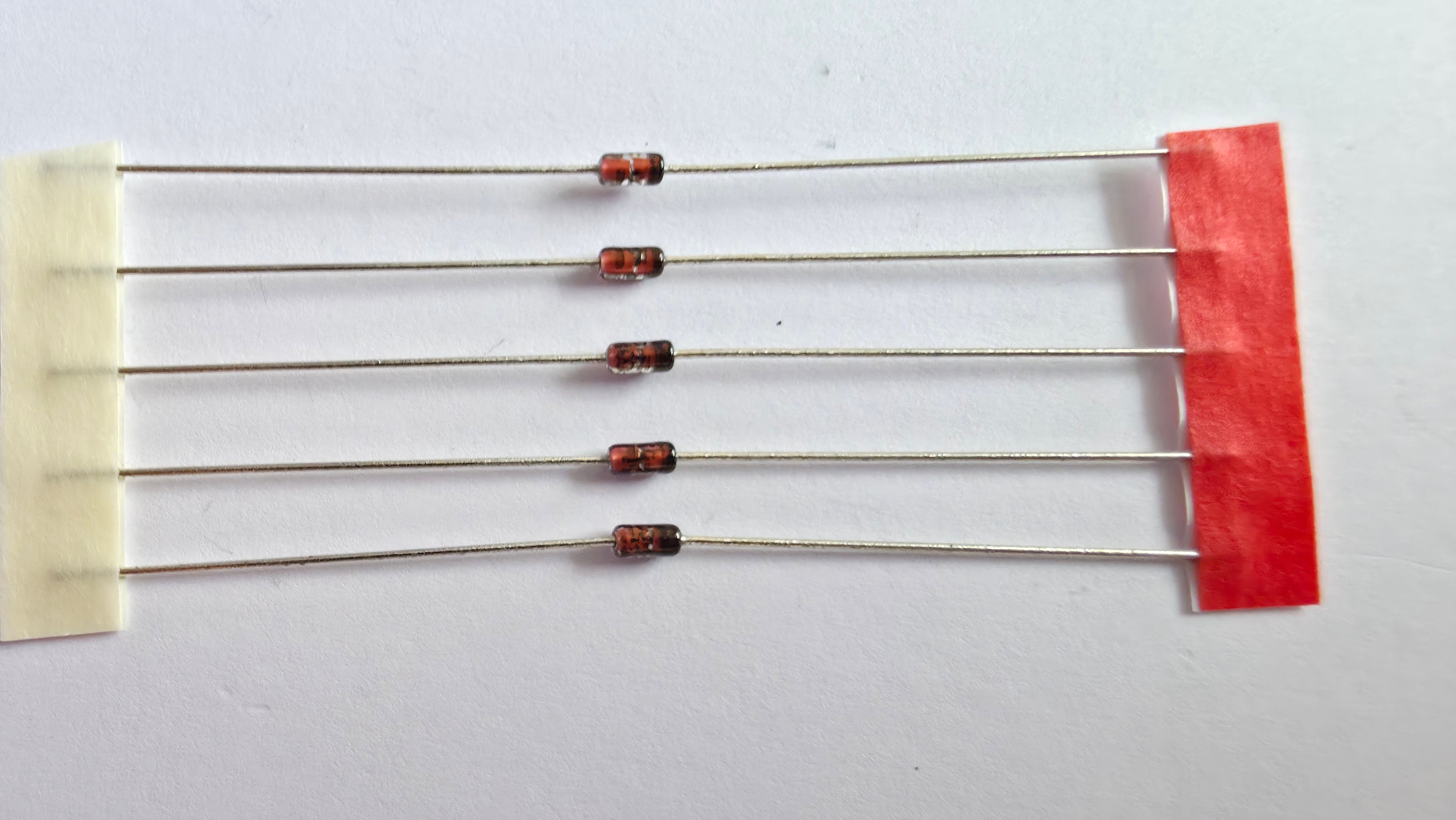 ⚡ 1N4148 Signaldiode (5 stk.) – Værkstedets lynhurtige "envejs-ventil"! 🛑