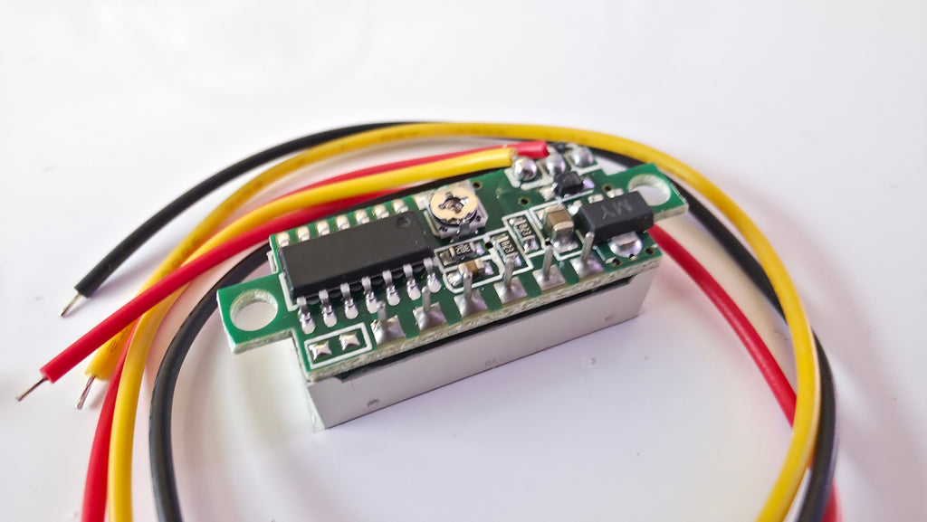 Kompakt 0.28" Mini Digitalt Voltmeter (0-100V) – Grøn 🟢