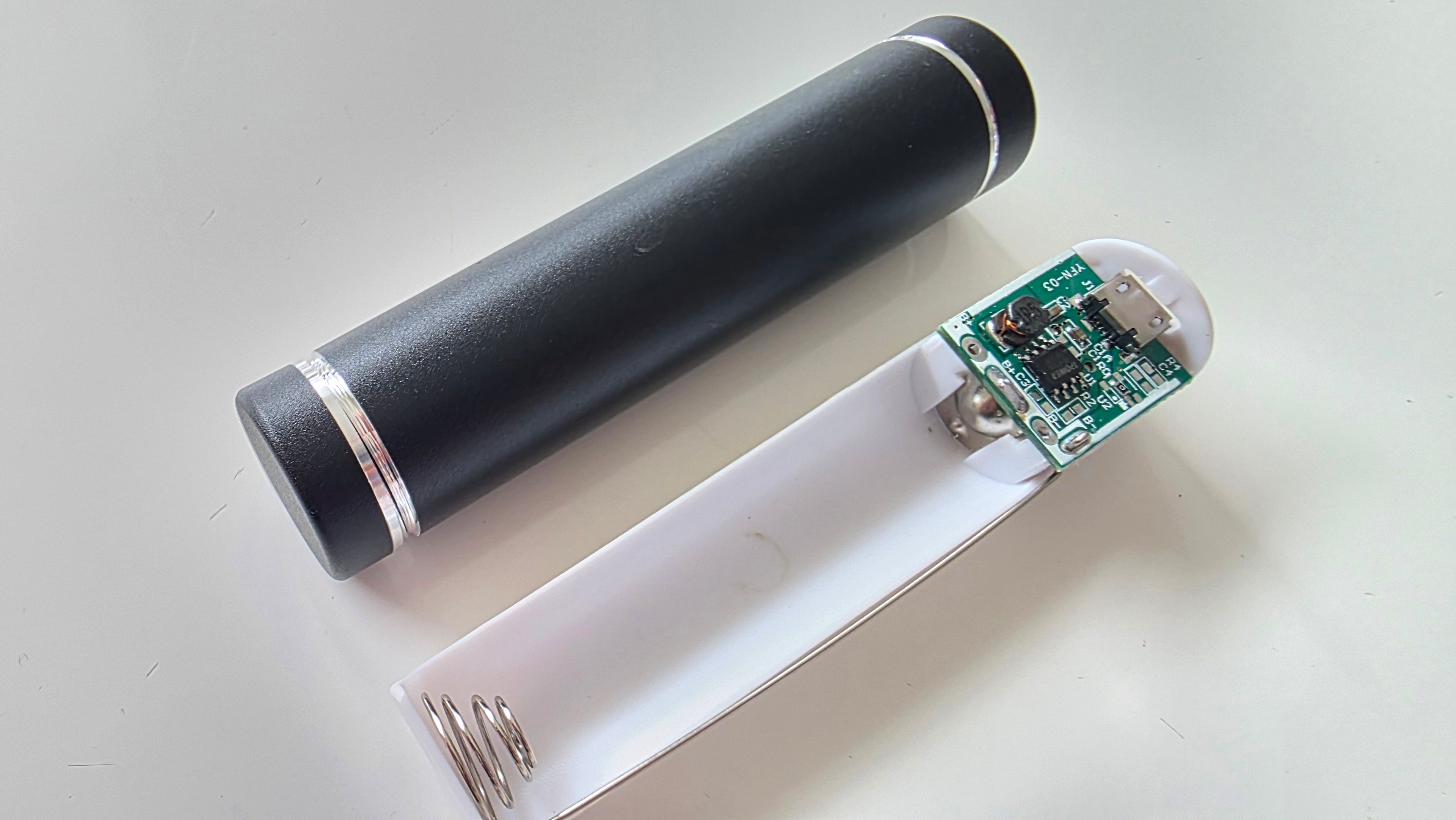 DIY Powerbank Kabinet til 18650 (Sort) – Byg din egen nødstrøm! 🔋