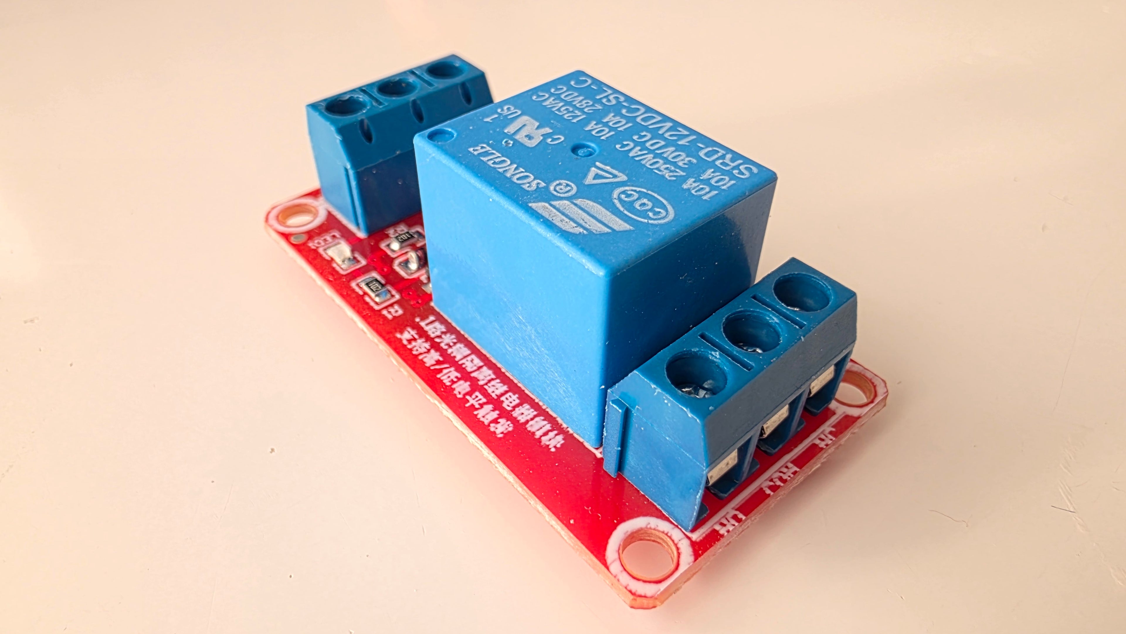 🦾 1-Kanal 12V Relæ Modul (med Optokobler) – Giv dit projekt rigtige muskler!