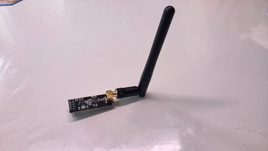 NRF24L01+PA+LNA Trådløst Modul inkl. Antenne (Lang Rækkevidde) 📡