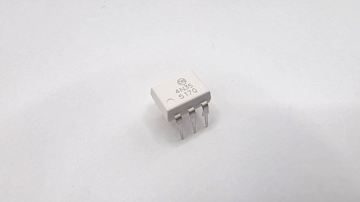 4N35 optokobler i DIP-6 hus
