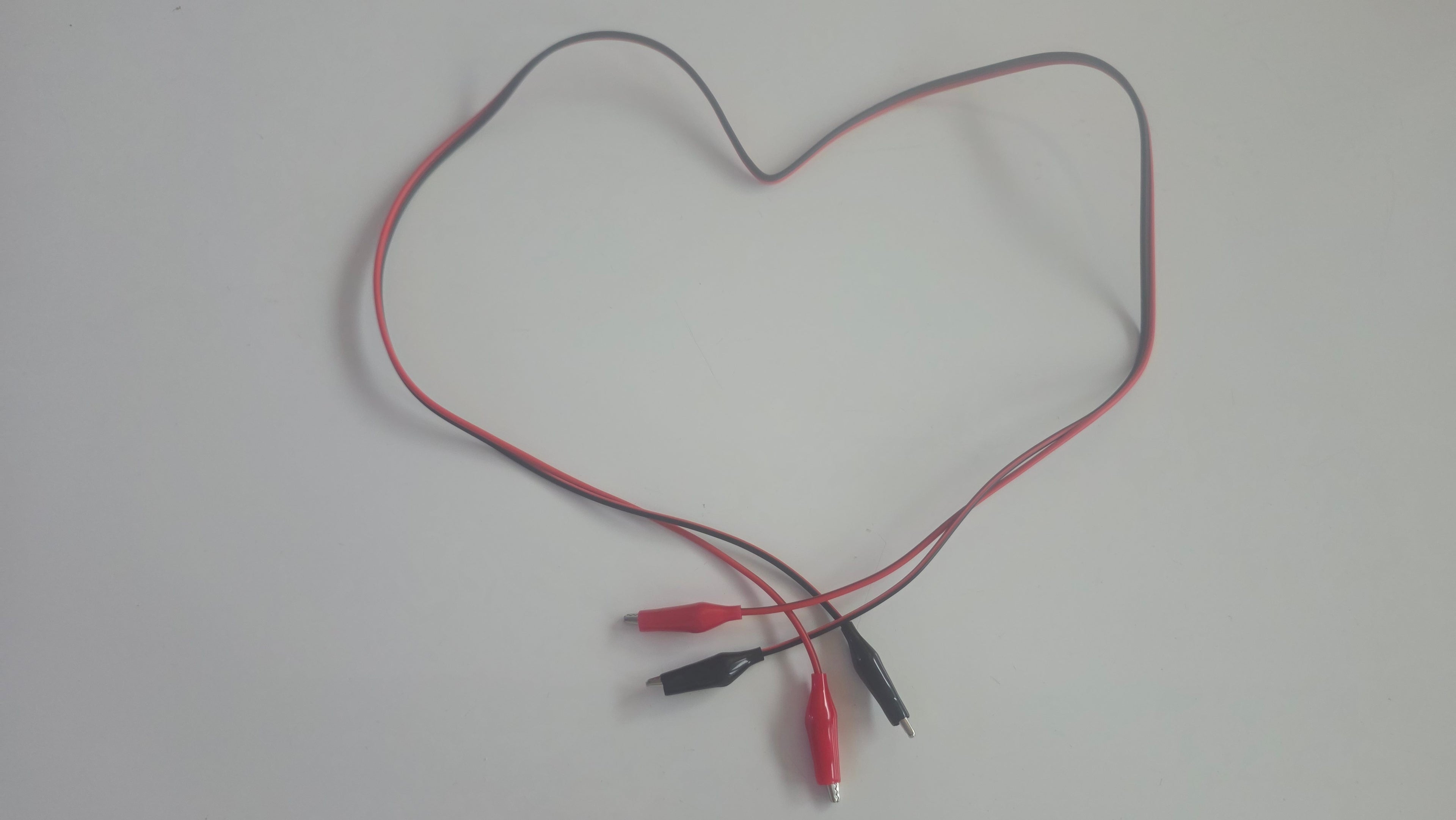 🐊 Testkabel med Krokodillenæb (1 meter, Rød/Sort)