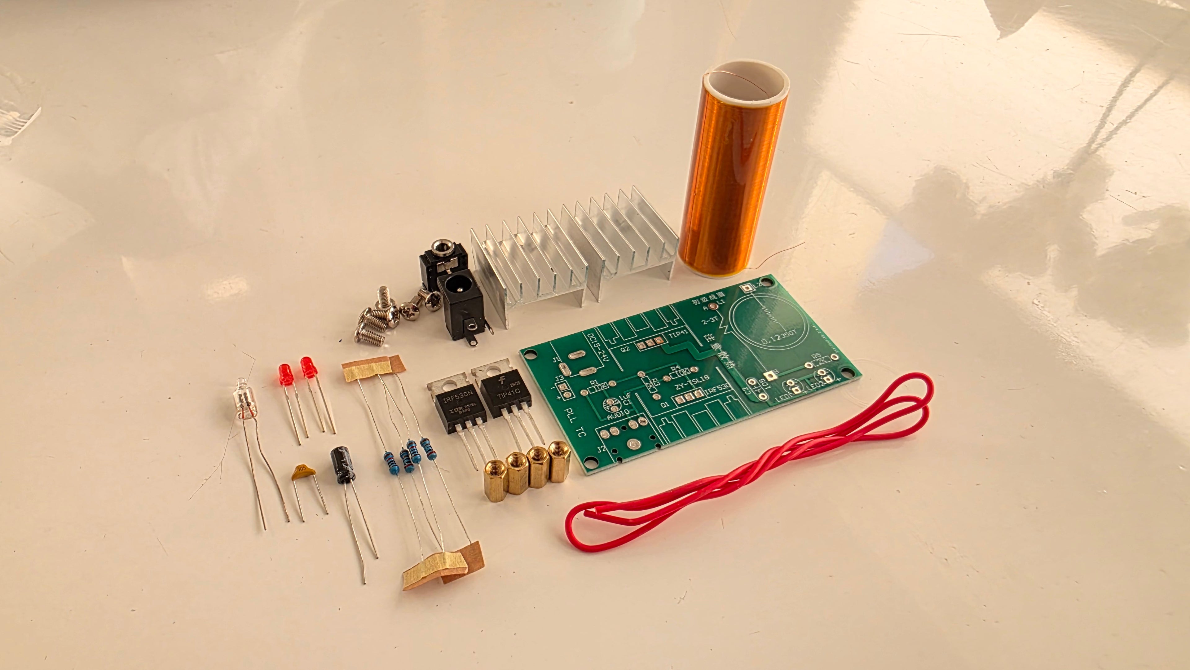 Mini Tesla Coil DIY Kit (Opgraderet Version): Byg dit eget indendørs lyn! ⚡🎵-DIY Kit-KompoNemt-KompoNemt