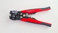 Den Ultimative Automatiske Afisoleringstang – Spar tid (og dine tænder)! ⚡✂️