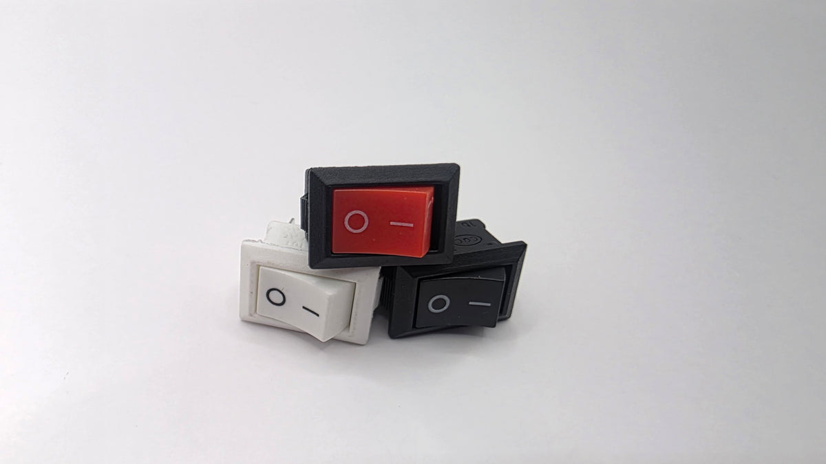 Mini vippekontakt KCD11 10x15 mm i sort, hvid og rød